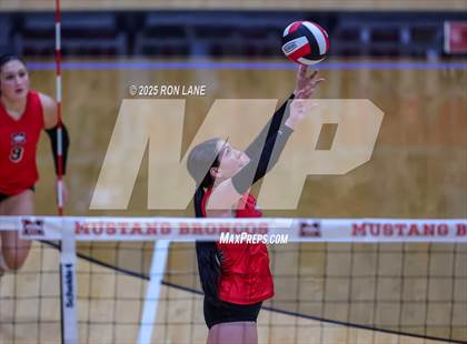 Thumbnail 3 in Edmond Memorial @ Mustang photogallery.