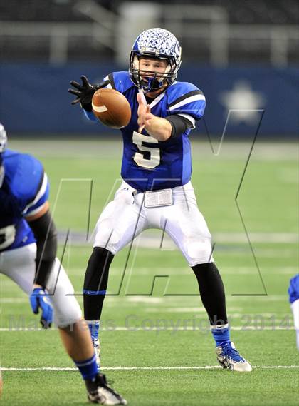 Thumbnail 1 in Falls City vs. Wellington (UIL 1A Division 2 Final)  photogallery.