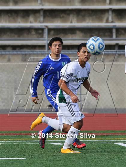 Thumbnail 1 in Eastlake vs. Poway (23rd Annual San Diego Holiday Classic) photogallery.