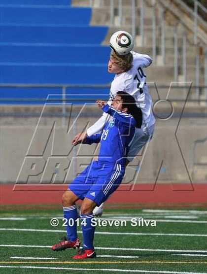 Thumbnail 3 in Eastlake vs. Poway (23rd Annual San Diego Holiday Classic) photogallery.