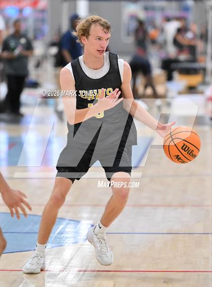 Thumbnail 2 in Davis vs. 'Iolani (Section 7) photogallery.