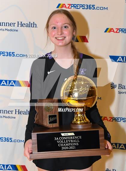 Thumbnail 3 in Northwest Christian vs. Valley Christian (AIA 3A Final - Awards) photogallery.