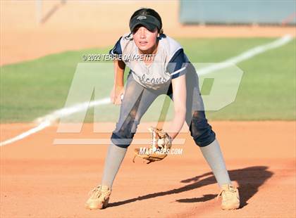Thumbnail 2 in Cactus Shadows @ Horizon photogallery.