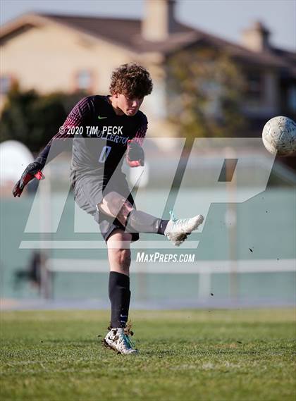 Thumbnail 1 in Fullerton @ Sunny Hills photogallery.