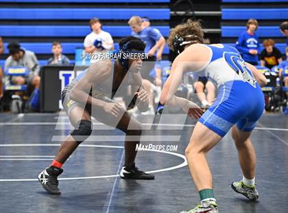 Thumbnail 2 in Lincoln East vs Klein photogallery.