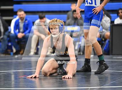 Thumbnail 1 in Lincoln East vs Klein photogallery.