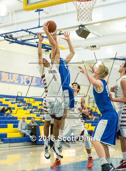 Thumbnail 2 in Woodside Priory vs St. Francis (CIF CCS D5 Semifinal) photogallery.