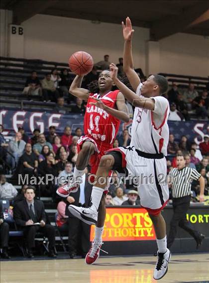Thumbnail 1 in St. Mary's vs. Salesian (CIF NCS D4 Final) photogallery.