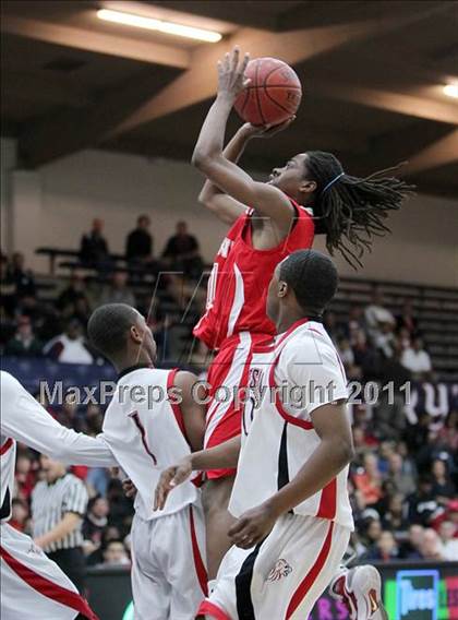 Thumbnail 3 in St. Mary's vs. Salesian (CIF NCS D4 Final) photogallery.