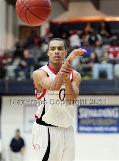 Thumbnail 2 in St. Mary's vs. Salesian (CIF NCS D4 Final) photogallery.