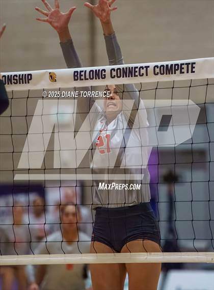 Thumbnail 3 in Rocklin vs Mater Dei (CIF State Open Division Final) photogallery.