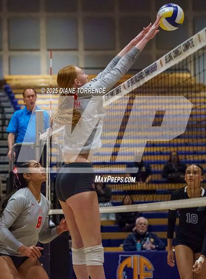 Thumbnail 1 in Rocklin vs Mater Dei (CIF State Open Division Final) photogallery.