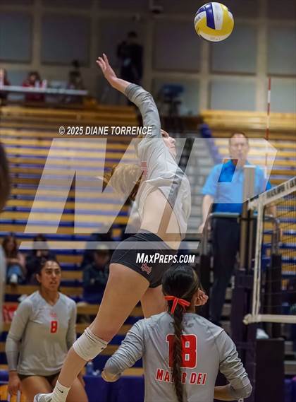 Thumbnail 2 in Rocklin vs Mater Dei (CIF State Open Division Final) photogallery.