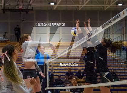 Thumbnail 2 in Rocklin vs Mater Dei (CIF State Open Division Final) photogallery.