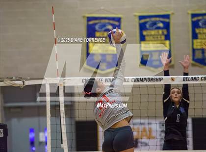 Thumbnail 2 in Rocklin vs Mater Dei (CIF State Open Division Final) photogallery.
