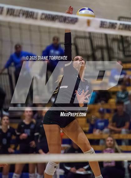 Thumbnail 1 in Rocklin vs Mater Dei (CIF State Open Division Final) photogallery.