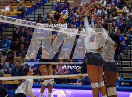 Thumbnail 2 in Rocklin vs Mater Dei (CIF State Open Division Final) photogallery.