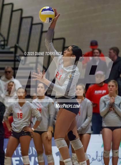 Thumbnail 3 in Rocklin vs Mater Dei (CIF State Open Division Final) photogallery.