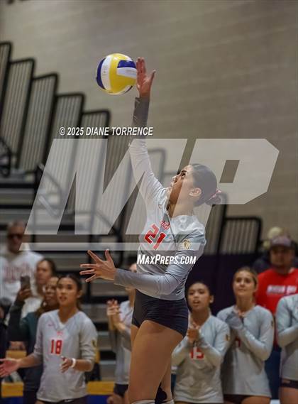 Thumbnail 2 in Rocklin vs Mater Dei (CIF State Open Division Final) photogallery.