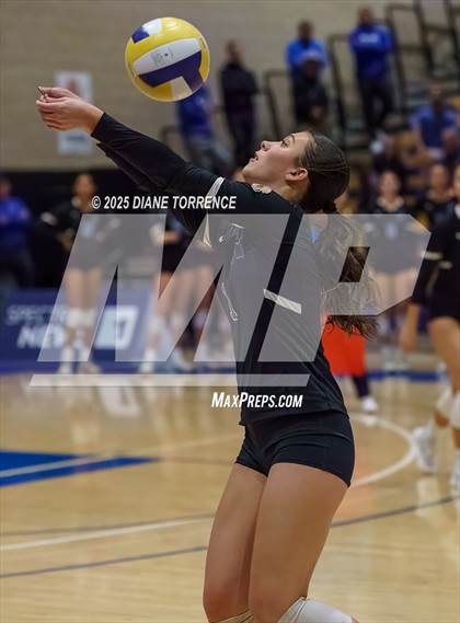 Thumbnail 2 in Rocklin vs Mater Dei (CIF State Open Division Final) photogallery.