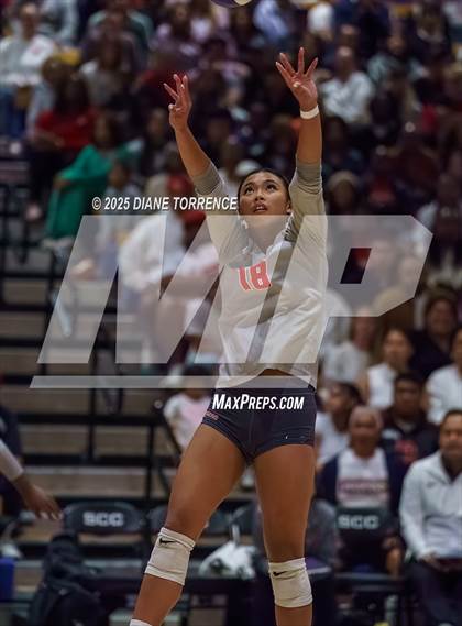 Thumbnail 2 in Rocklin vs Mater Dei (CIF State Open Division Final) photogallery.