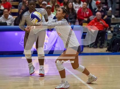 Thumbnail 3 in Rocklin vs Mater Dei (CIF State Open Division Final) photogallery.