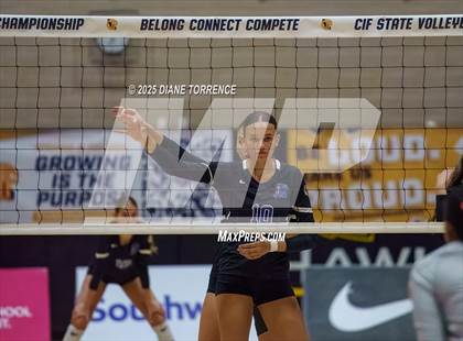 Thumbnail 3 in Rocklin vs Mater Dei (CIF State Open Division Final) photogallery.