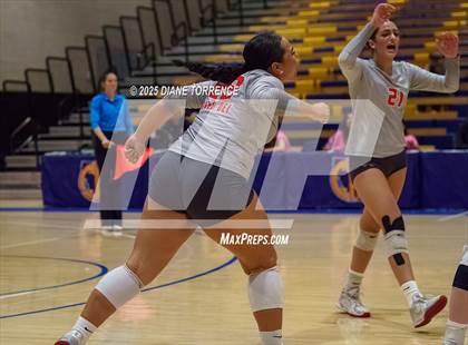Thumbnail 2 in Rocklin vs Mater Dei (CIF State Open Division Final) photogallery.