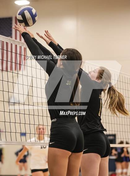 Thumbnail 3 in Lakeland @ Kellogg (Scrimmage) photogallery.