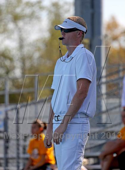 Thumbnail 2 in Los Banos vs Sonora (CIF SJS D2 Playoffs) photogallery.