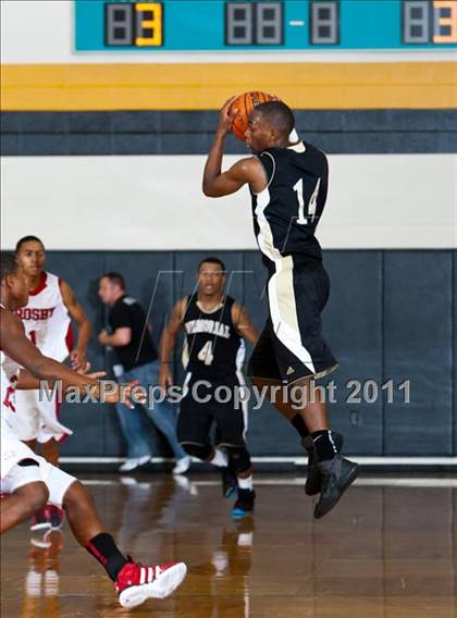 Thumbnail 1 in Pasadena Memorial vs Crosby (McDonald's Texas Invitational) photogallery.