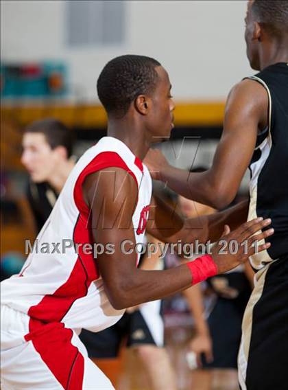 Thumbnail 3 in Pasadena Memorial vs Crosby (McDonald's Texas Invitational) photogallery.