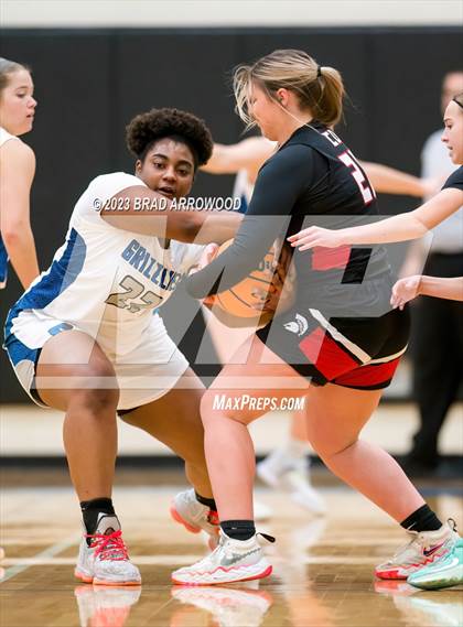Thumbnail 3 in Central Davidson @ Oak Grove photogallery.