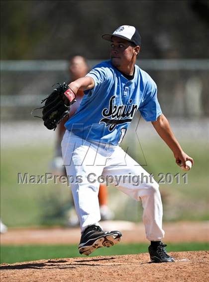 Thumbnail 1 in Seguin [Juan] vs. WT White (Robert Dulin Memorial) photogallery.