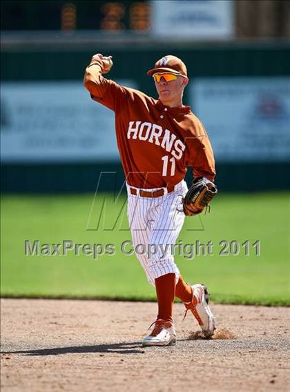 Thumbnail 3 in Seguin [Juan] vs. WT White (Robert Dulin Memorial) photogallery.