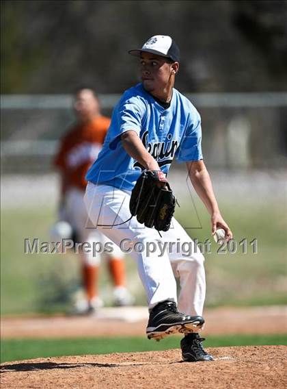 Thumbnail 3 in Seguin [Juan] vs. WT White (Robert Dulin Memorial) photogallery.