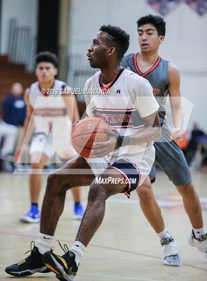Thumbnail 3 in Alemany vs  Maranatha (Rose City Roundball Classic) photogallery.