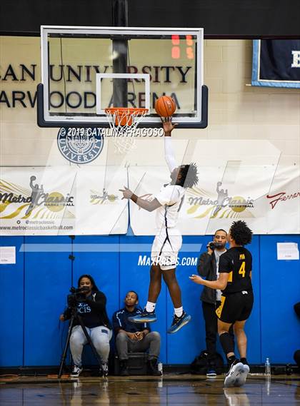 Thumbnail 3 in Ranney vs Montverde Academy (Metro Classic) photogallery.