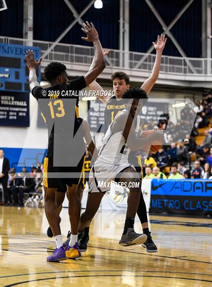 Thumbnail 1 in Ranney vs Montverde Academy (Metro Classic) photogallery.