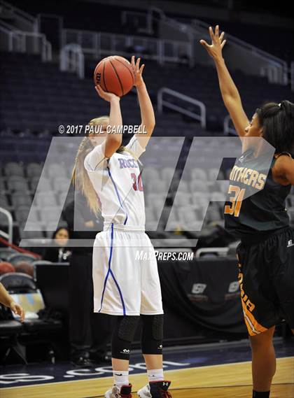 Thumbnail 3 in Moon Valley vs Peoria (Hoopin It Up At The Arena) photogallery.