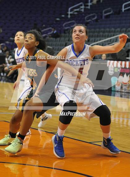 Thumbnail 2 in Moon Valley vs Peoria (Hoopin It Up At The Arena) photogallery.