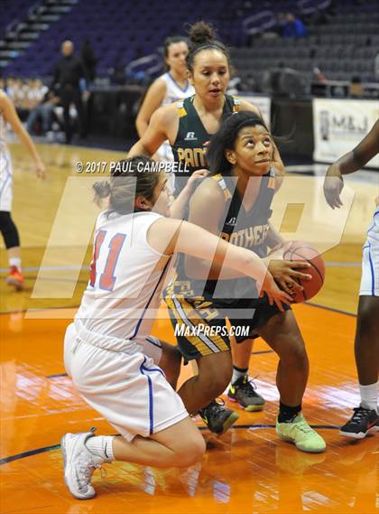 Thumbnail 3 in Moon Valley vs Peoria (Hoopin It Up At The Arena) photogallery.