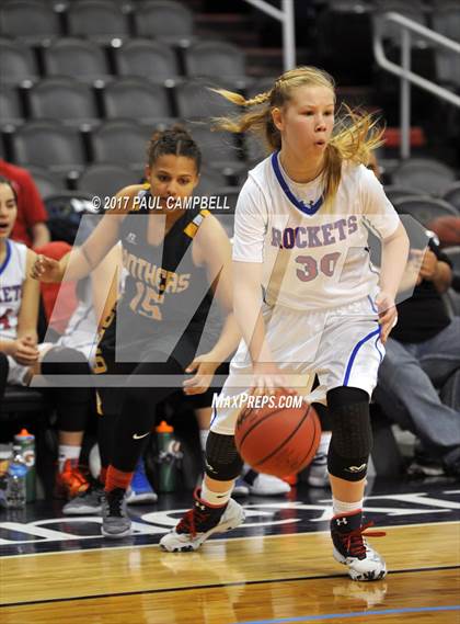Thumbnail 2 in Moon Valley vs Peoria (Hoopin It Up At The Arena) photogallery.