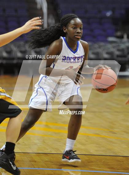 Thumbnail 1 in Moon Valley vs Peoria (Hoopin It Up At The Arena) photogallery.