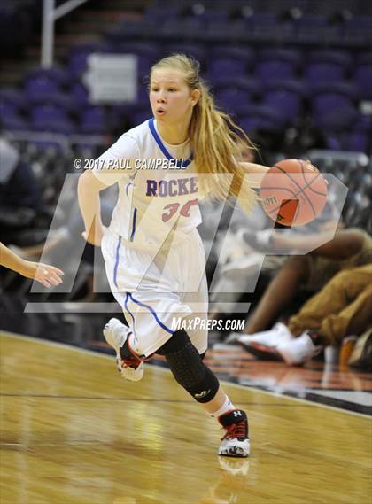 Thumbnail 1 in Moon Valley vs Peoria (Hoopin It Up At The Arena) photogallery.