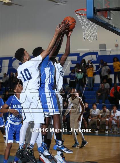 Thumbnail 3 in Middle College vs. Central City Value photogallery.