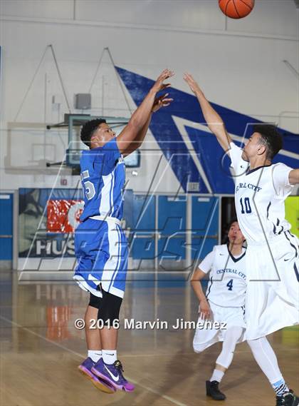 Thumbnail 3 in Middle College vs. Central City Value photogallery.
