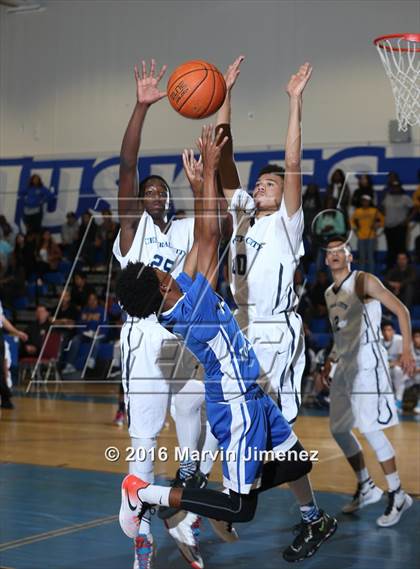 Thumbnail 1 in Middle College vs. Central City Value photogallery.