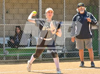 Thumbnail 2 in Calexico vs. El Capitan photogallery.