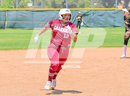 Thumbnail 3 in Calexico vs. El Capitan photogallery.